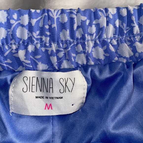 Sienna Sky Tiered Crepe Mini Skirt- Medium - Picture 2 of 3